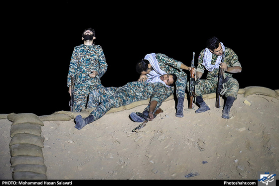 تماشای هزاران قمر / عکاس: محمدحسن صلواتی / شهرآرا