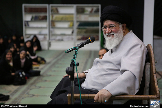 دیدار آیت الله علم الهدی با دانشجویان / عکس: احمد حسنی / شهرآرا