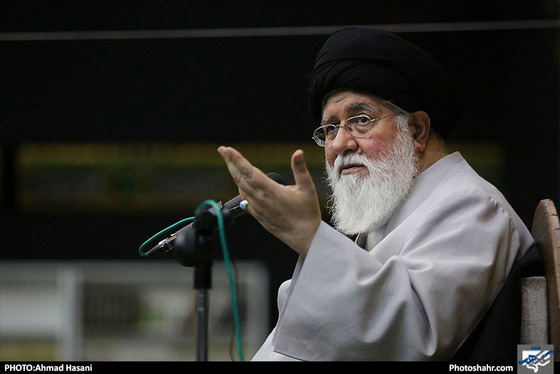دیدار آیت الله علم الهدی با دانشجویان / عکس: احمد حسنی / شهرآرا