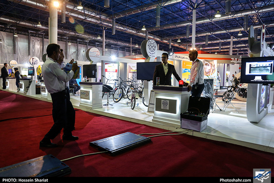  نمایشگاه حمل و نقل و ترافیک و خدمات شهری و محیط زیست / عکس: حسین شریعت / شهرآرا 