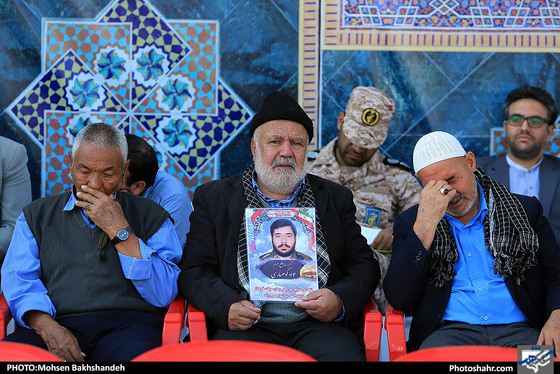 اجتماع عظیم بسیجیان در حرم مطهر رضوی / عکس: محسن بخشنده / شهرآرا