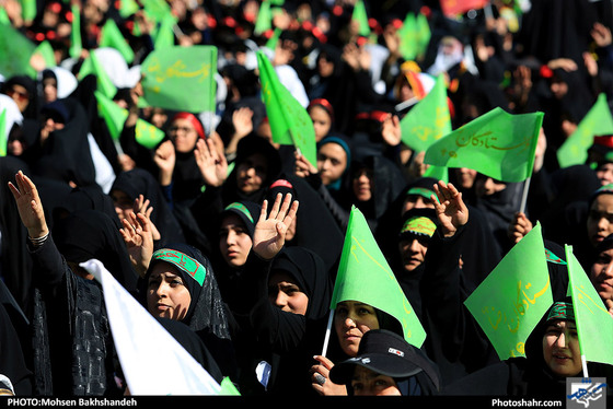اجتماع عظیم بسیجیان در حرم مطهر رضوی / عکس: محسن بخشنده / شهرآرا