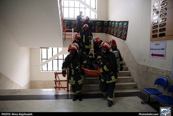 مانور امدادی در دانشگاه آزاد / عکس: نیما نجف زاده / شهرآرا