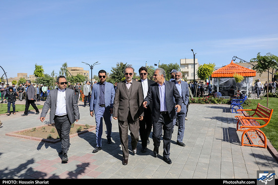 آیین بهره‌برداری همزمان از 10 بوستان در سطح شهر / عکس: حسین شریعت / شهرآرا