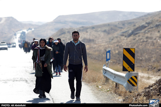  زائران پیاده امام رضا (ع) | عکس : علی عبداللهی / شهرآرا