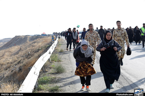  زائران پیاده امام رضا (ع) | عکس : علی عبداللهی / شهرآرا