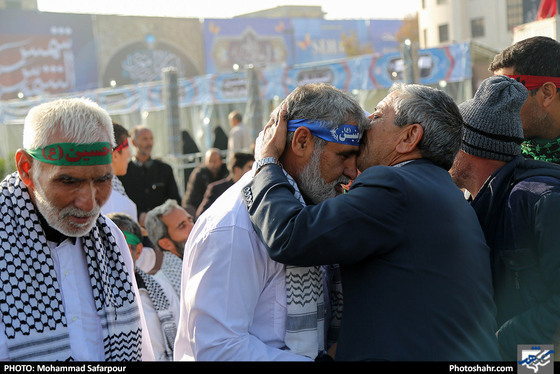 استقبال از طولانی ترین کاروان پیاده روی اربعین / عکس: محمد صفرپور / شهرآرا