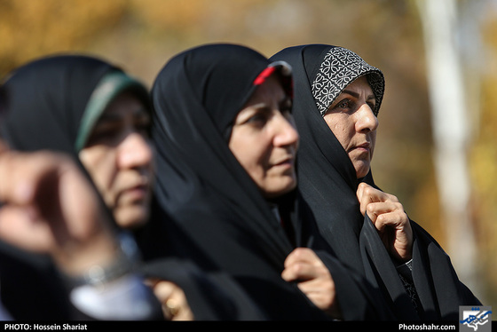 آغاز عملیات بازپیرایی و ساماندهی پیشخوان آرامگاه فردوسی / عکس: حسین شریعت / شهرآرا