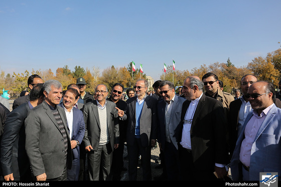 آغاز عملیات بازپیرایی و ساماندهی پیشخوان آرامگاه فردوسی / عکس: حسین شریعت / شهرآرا