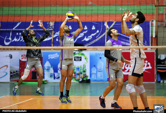 تمرین تیم والیبال پیام پیش از بازی با سایپا‎ / عکس: علی عبدالهی / شهرآرا