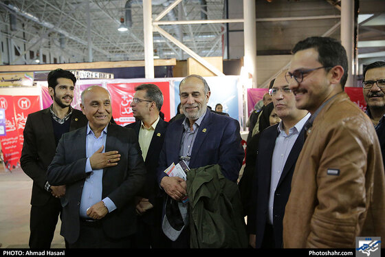 چهارمین روز بیستمین نمایشگاه بین ‌المللی کتاب مشهد / عکس: احمد حسنی / شهرآرا