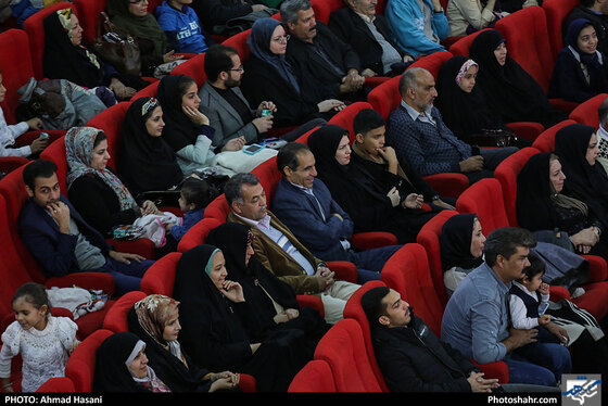 تجلیل از تاکسیرانان افتخاری و امانتدار / عکس: احمد حسنی / شهرآرا