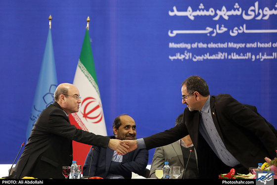 دیدار شهردار منتخب مشهد با جمعی از سفرا و فعالان اقتصادی خارجی / عکس: علی عبداللهی / شهرآرا