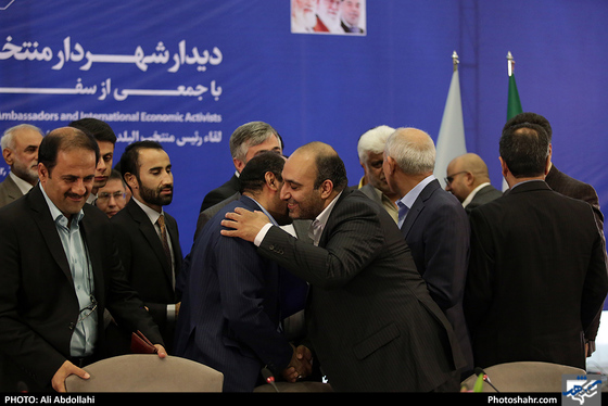دیدار شهردار منتخب مشهد با جمعی از سفرا و فعالان اقتصادی خارجی / عکس: علی عبداللهی / شهرآرا