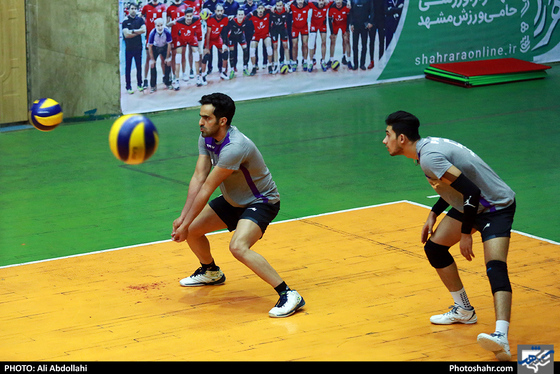 تمرین تیم والیبال پیام خراسان پیش از بازی با پیکان
