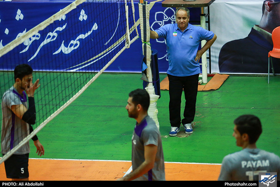 تمرین تیم والیبال پیام خراسان پیش از بازی با پیکان