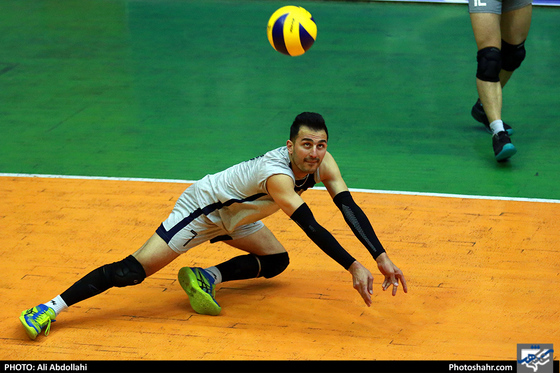 تمرین تیم والیبال پیام خراسان پیش از بازی با پیکان