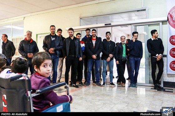 بازدید اعضای تیم والیبال پیام خراسان از آسایشگاه شهید فیاض بخش