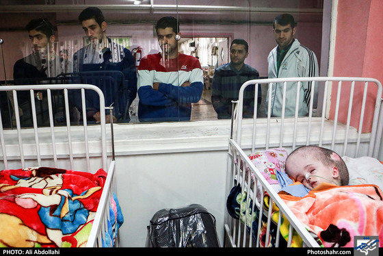 بازدید اعضای تیم والیبال پیام خراسان از آسایشگاه شهید فیاض بخش