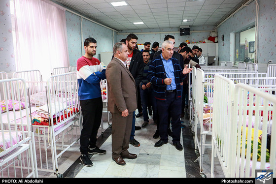 بازدید اعضای تیم والیبال پیام خراسان از آسایشگاه شهید فیاض بخش