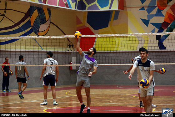  تمرین تیم والیبال پیام خراسان پیش از بازی با شهرداری گنبد