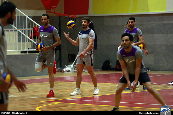  تمرین تیم والیبال پیام خراسان پیش از بازی با شهرداری گنبد