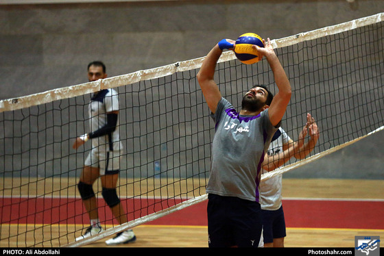  تمرین تیم والیبال پیام خراسان پیش از بازی با شهرداری گنبد