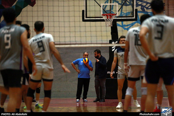  تمرین تیم والیبال پیام خراسان پیش از بازی با شهرداری گنبد
