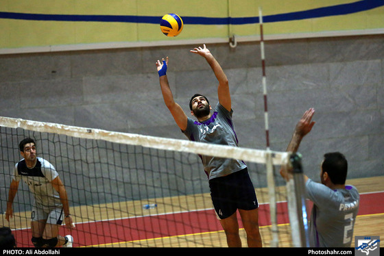  تمرین تیم والیبال پیام خراسان پیش از بازی با شهرداری گنبد