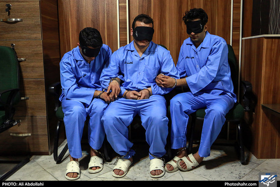 دستگیری باند سرقت مسلحانه نافرجام از طلا فروشی / عکس: علی عبداللهی / شهرآرا