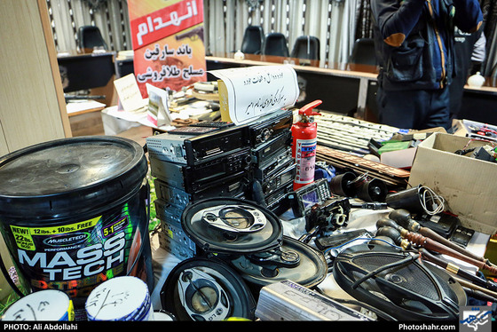 دستگیری باند سرقت مسلحانه نافرجام از طلا فروشی / عکس: علی عبداللهی / شهرآرا