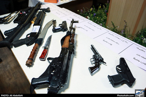 دستگیری باند سرقت مسلحانه نافرجام از طلا فروشی / عکس: علی عبداللهی / شهرآرا