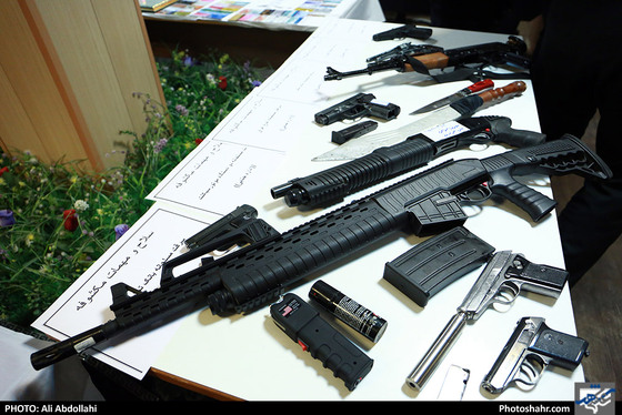 دستگیری باند سرقت مسلحانه نافرجام از طلا فروشی / عکس: علی عبداللهی / شهرآرا