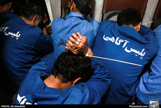 دستگیری باند سرقت مسلحانه نافرجام از طلا فروشی / عکس: علی عبداللهی / شهرآرا