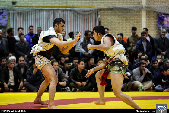 مسابقات کشتی با چوخه