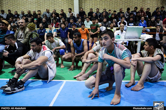 مسابقات کشتی با چوخه