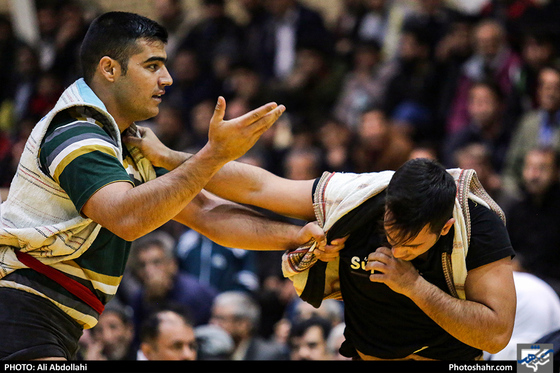 مسابقات کشتی با چوخه