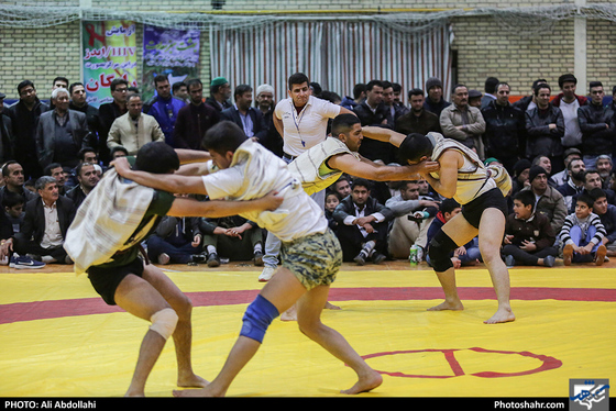 مسابقات کشتی با چوخه