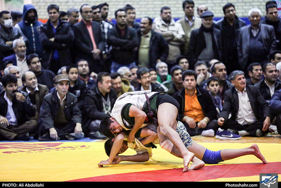 مسابقات کشتی با چوخه