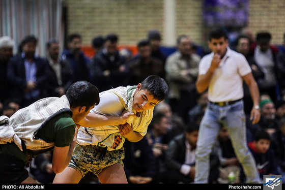 مسابقات کشتی با چوخه