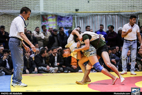 مسابقات کشتی با چوخه