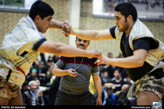 مسابقات کشتی با چوخه