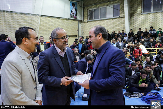 مسابقات کشتی با چوخه