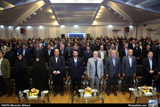 بازدید وزیر ارتباطات و شهردار مشهد از نمایشگاه کامپیوتر و شهر هوشمند - عکس:‌ مصطفی عباسی / شهرآرا