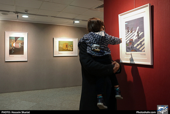 افتتاح نمایشگاه آثار دومین جشنواره بین المللی کارتون جامعه ایمن - عکس: حسین شریعت / شهرآرا