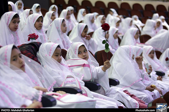 جشن تکلیف دانش آموزان دختر / عکس: مهدیه غفوریان / شهرآرا