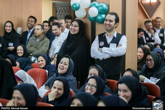 حضور آیت الله علم الهدی در مراسم تجلیل از پرستاران بیمارستان رضوی - عکاس: احمد حسنی  / شهرآرا