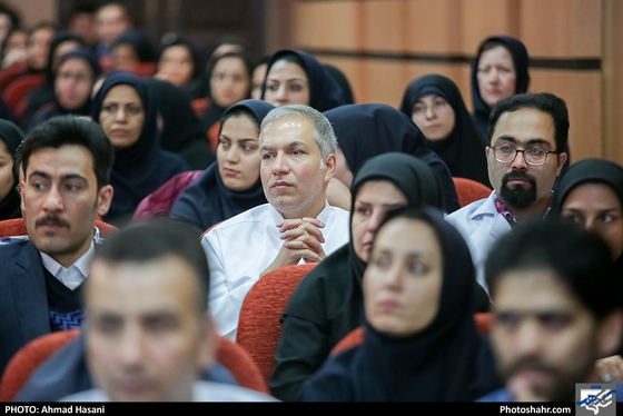 حضور آیت الله علم الهدی در مراسم تجلیل از پرستاران بیمارستان رضوی - عکاس: احمد حسنی  / شهرآرا