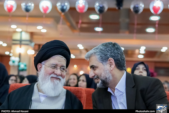 حضور آیت الله علم الهدی در مراسم تجلیل از پرستاران بیمارستان رضوی - عکاس: احمد حسنی  / شهرآرا