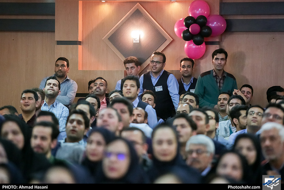 حضور آیت الله علم الهدی در مراسم تجلیل از پرستاران بیمارستان رضوی - عکاس: احمد حسنی  / شهرآرا